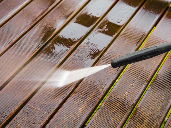 Deck Pressure Washing in Portland
