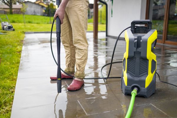 Porch Pressure Washing in Portland