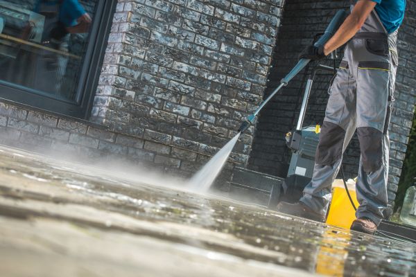 Storefront Pressure Washing in Portland