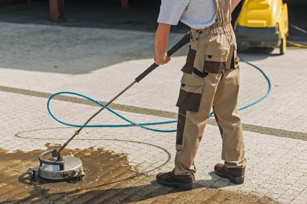 Townhouse Driveway Cleaning in Portland