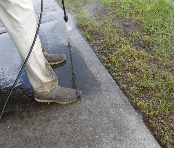 Sidewalk Concrete Cleaning in Portland
