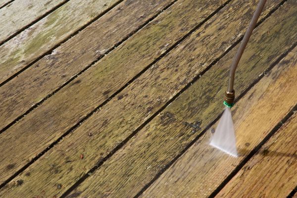 Deck Mold Removal in Portland